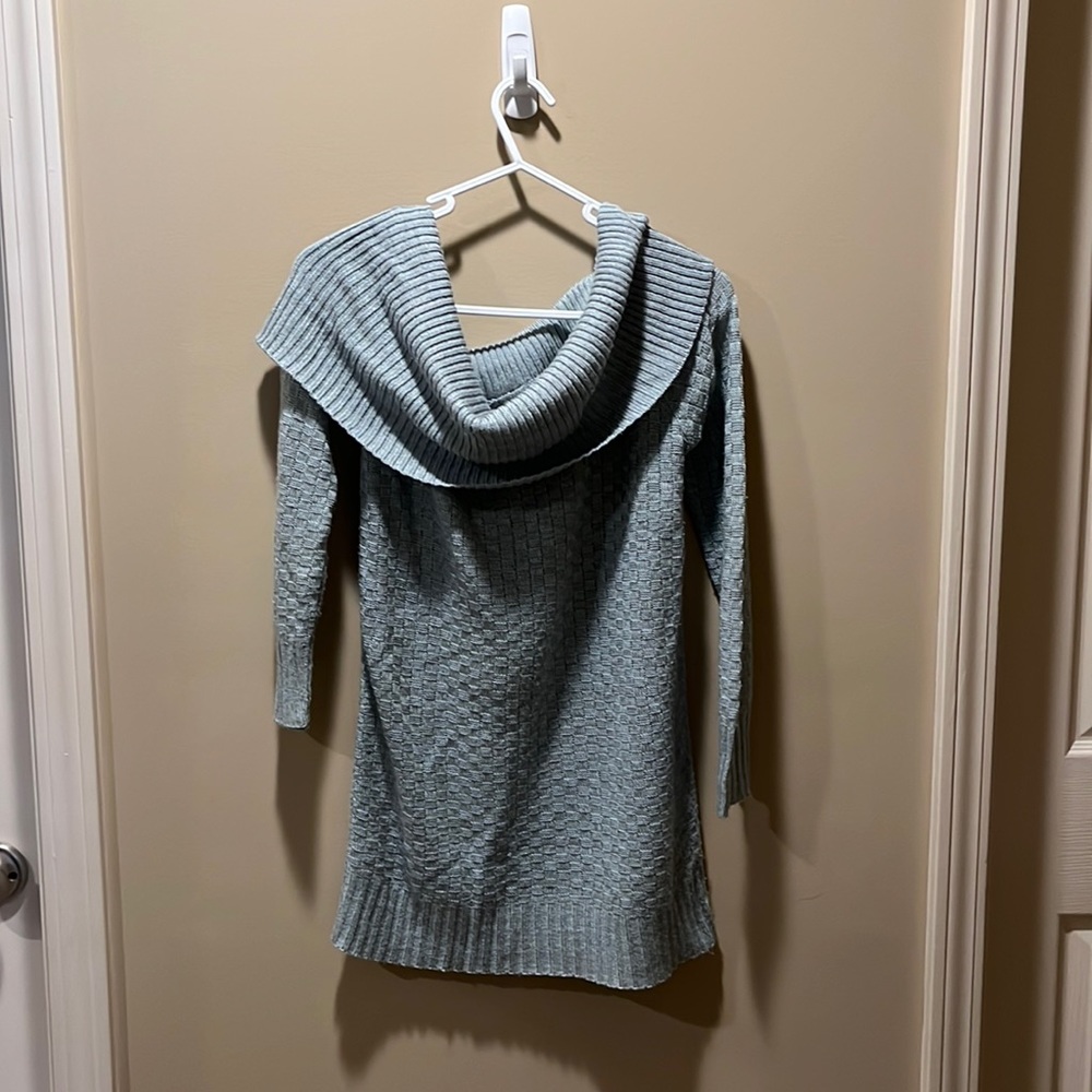 Two-one-two New York small dusty light blue thin sweater